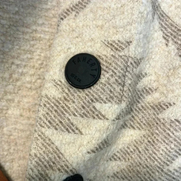 Faherty southwestern Aztec snap  buttons quarter fleece pullover - Picture 5 of 6